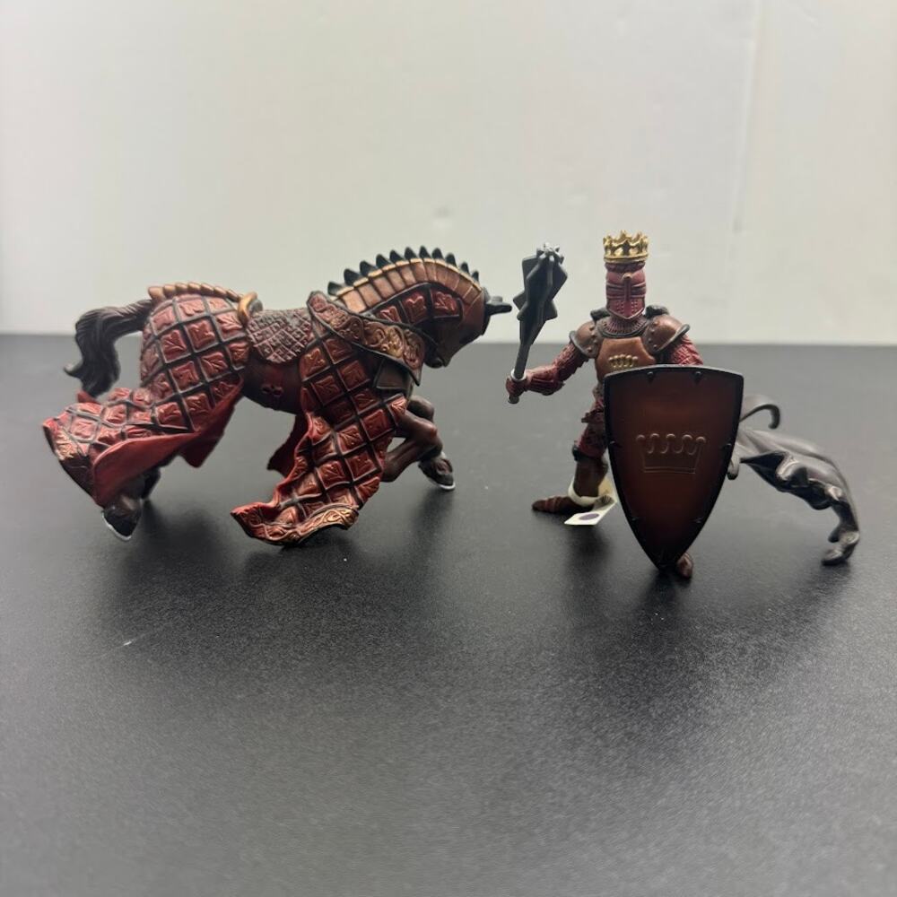 Papo Red Knight King With Mace and Horse 2 Piece Set 2007